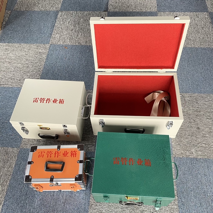 靖西爆破工程作业箱如何选择？玻璃钢与传统材质的全面对比